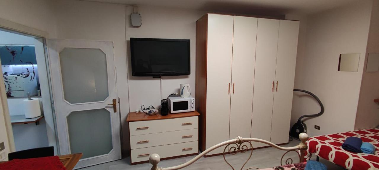Super Central Studio, No Noise, Near Seaside, Shops Bari Exterior photo